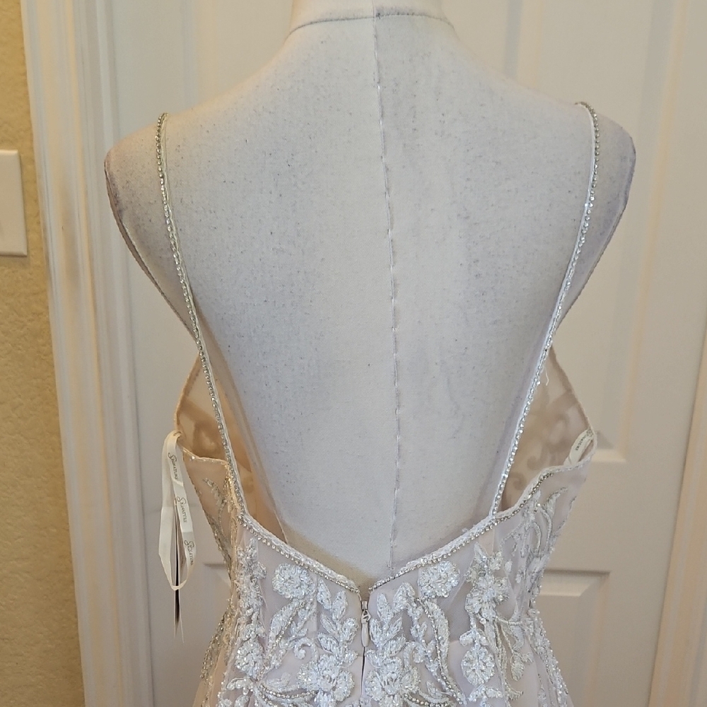 Galina Signature Elegant Beaded Plunging V  Wedding Dress Size 16W NWT - Picture 14 of 14